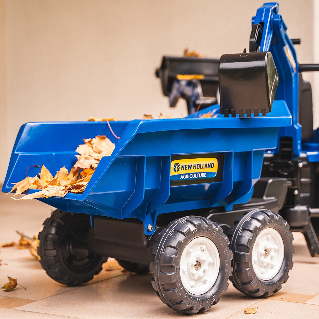 FALK Traktor na Pedały New Holland T8 z Koparką i Przyczepą 3-7 lat