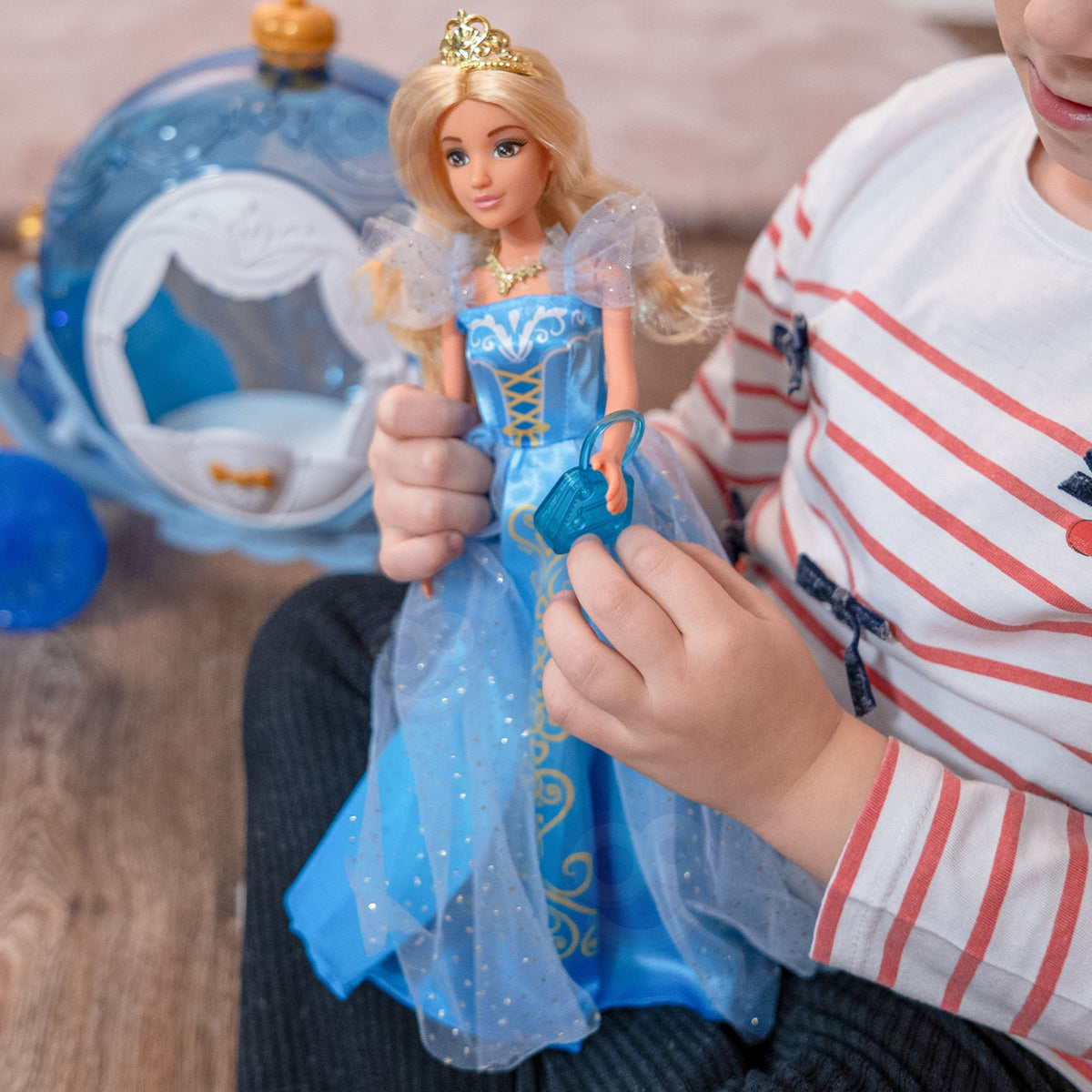 WOOPIE ROYAL Lalka Lodowa Księżniczka Lily i Magiczny Powóz Karoca Akcesoria