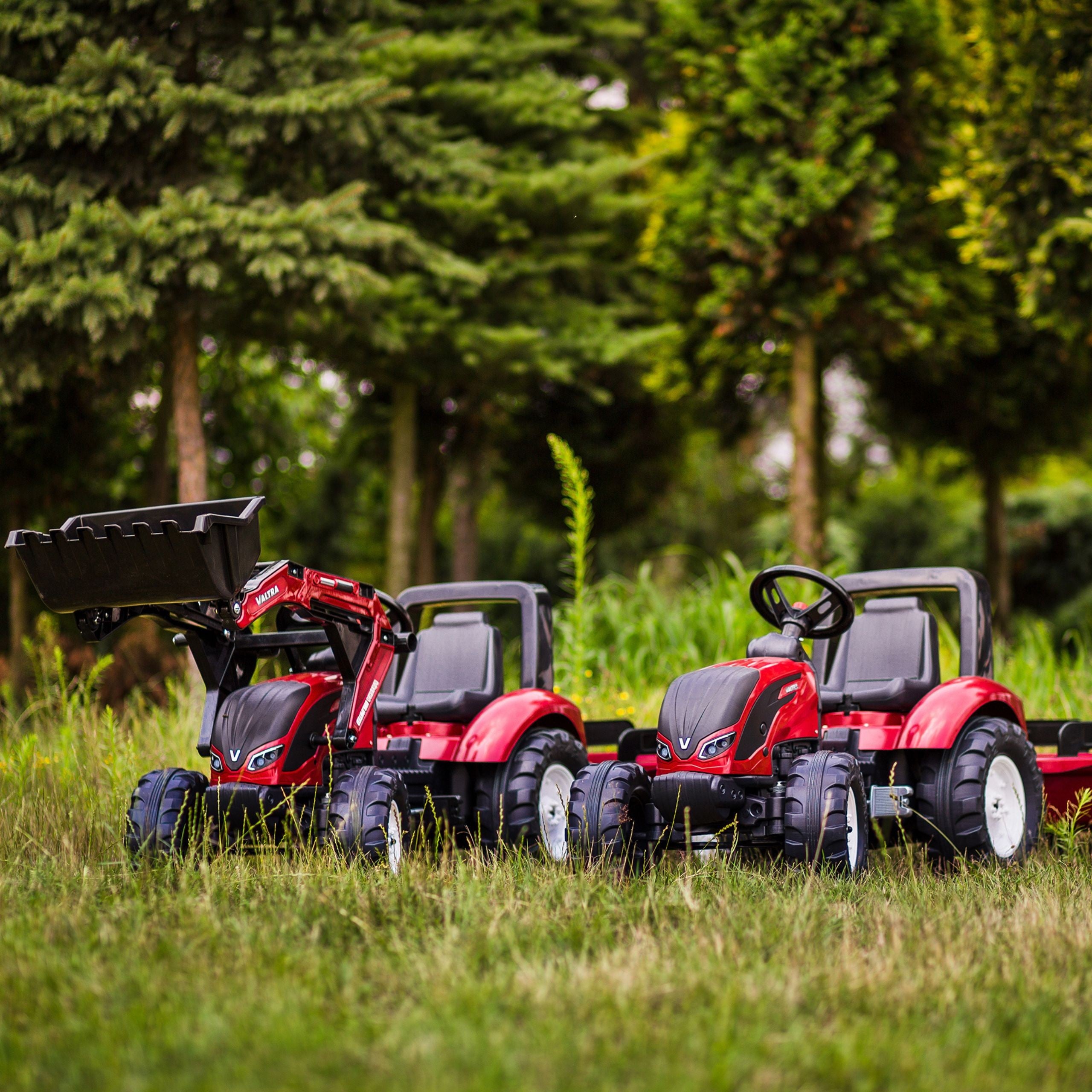 FALK Traktor na Pedały Valtra S4 z Łyżką i Przyczepą 3-7 lat