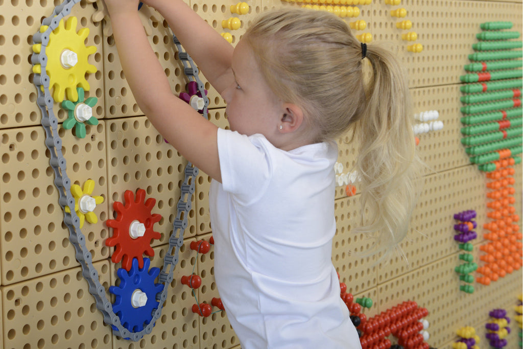 MASTERKIDZ Tablica Ścienna Koła Zębate i Łańcuch 79 El. Zbuduj własny mechanizm