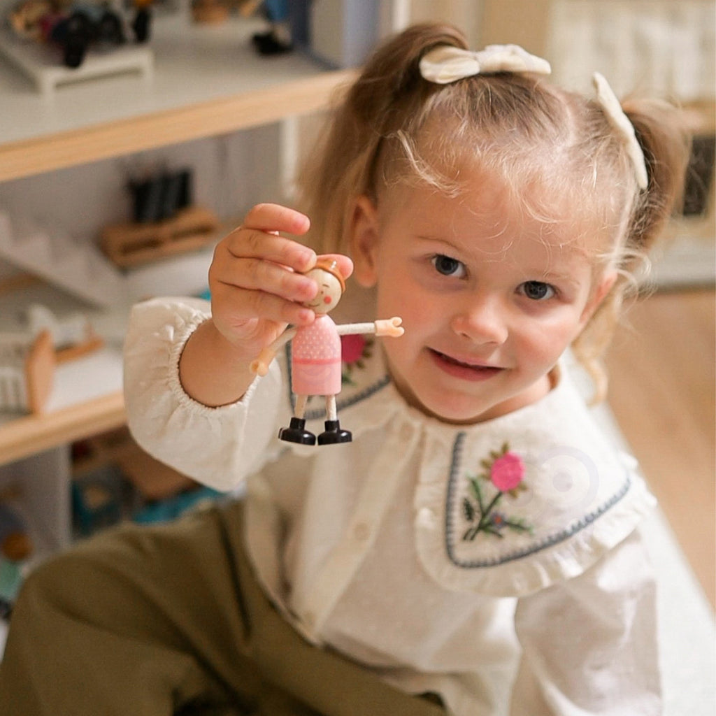 TOOKY TOY Duży Drewniany Domek dla Lalek + Figurki FSC