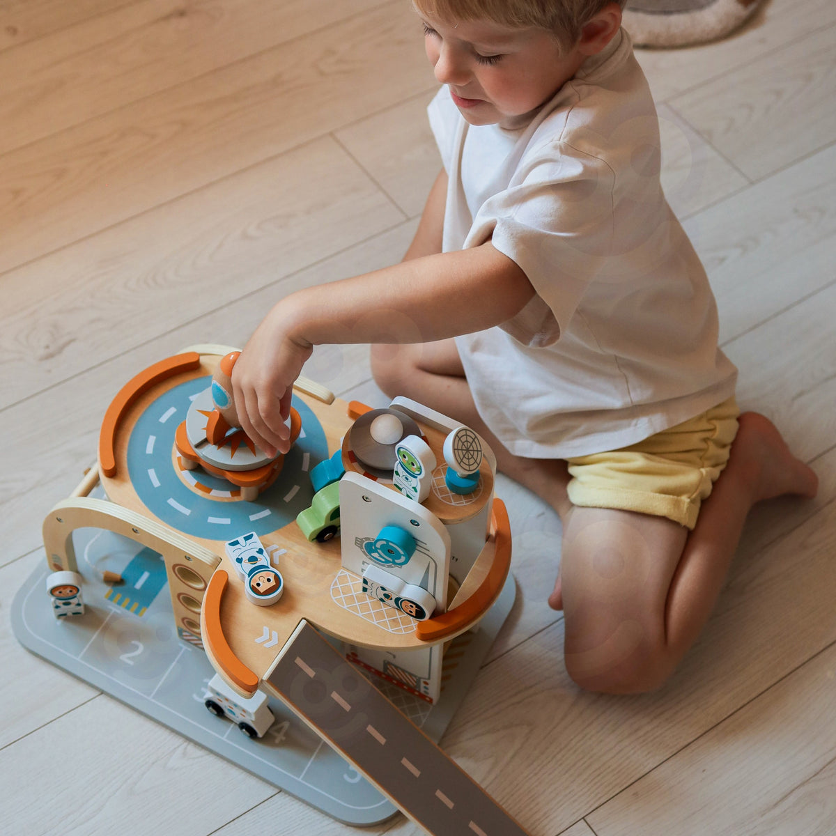 TOOKY TOY Drewniany Kosmiczny Parking  Stacja Kosmiczna
