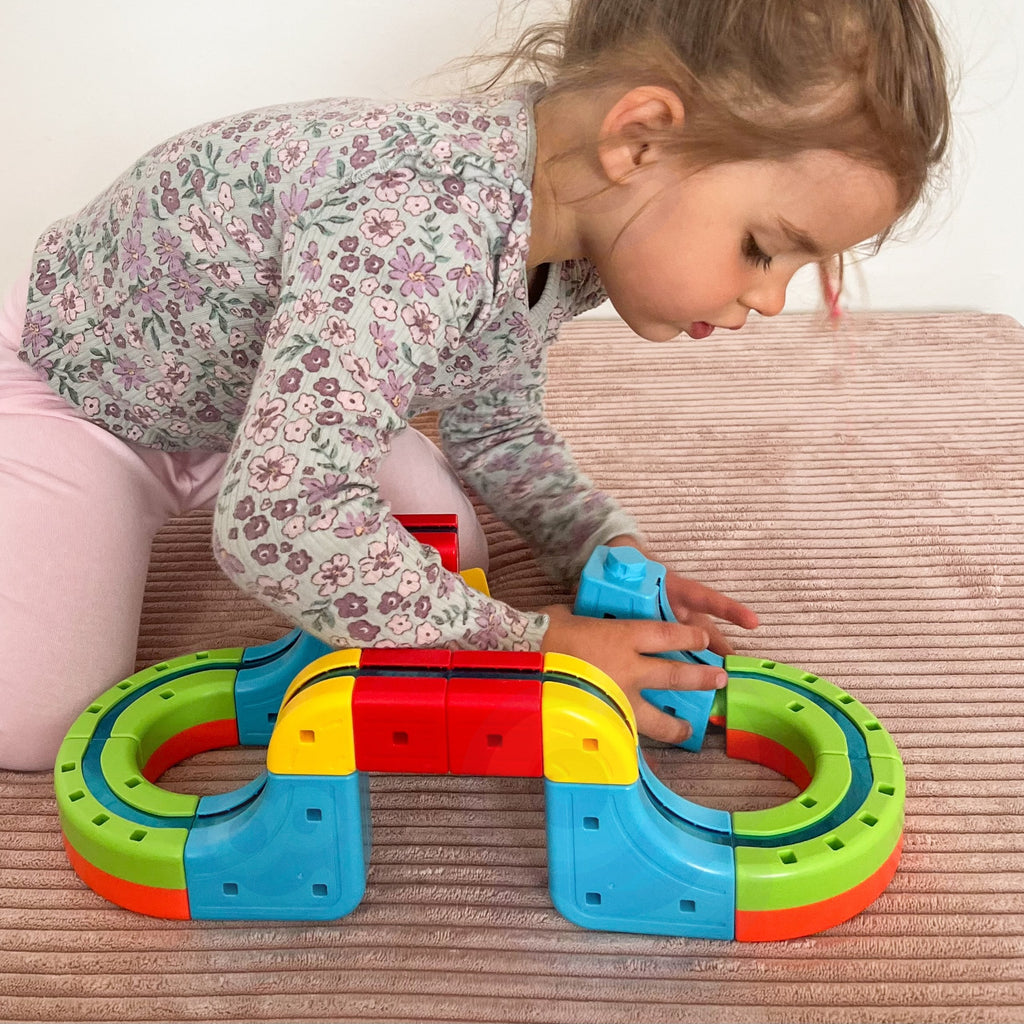 WOOPIE Magiczna Kolejka Kostkowa Klocki Konstrukcyjne Tor Antygrawitacyjny Magnetyczny 18el..