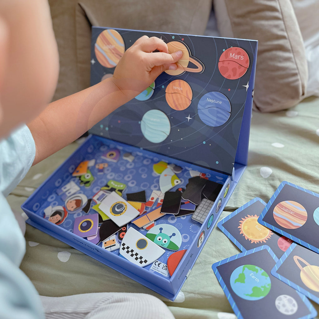 TOOKY TOY Układanka Magnetyczna Puzzle Montessori Pudełko Edukacyjne Kosmos 72 el.