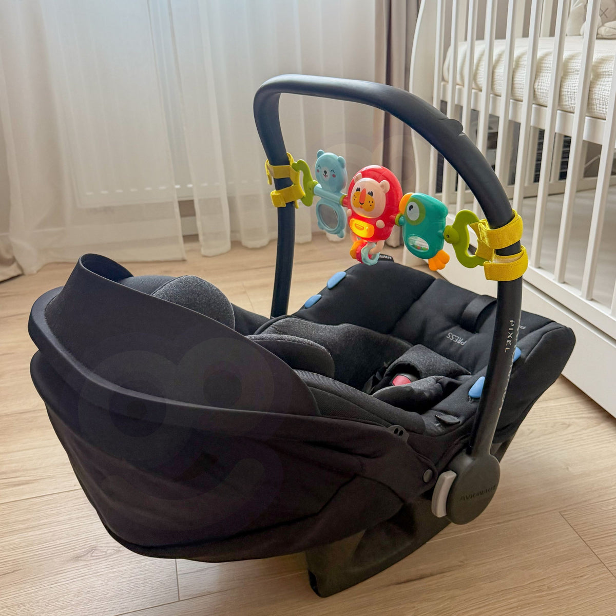 WOOPIE BABY Zawieszka Wózka Łóżeczka Sensoryczna Grająca Grzechotka Lusterko 6m+