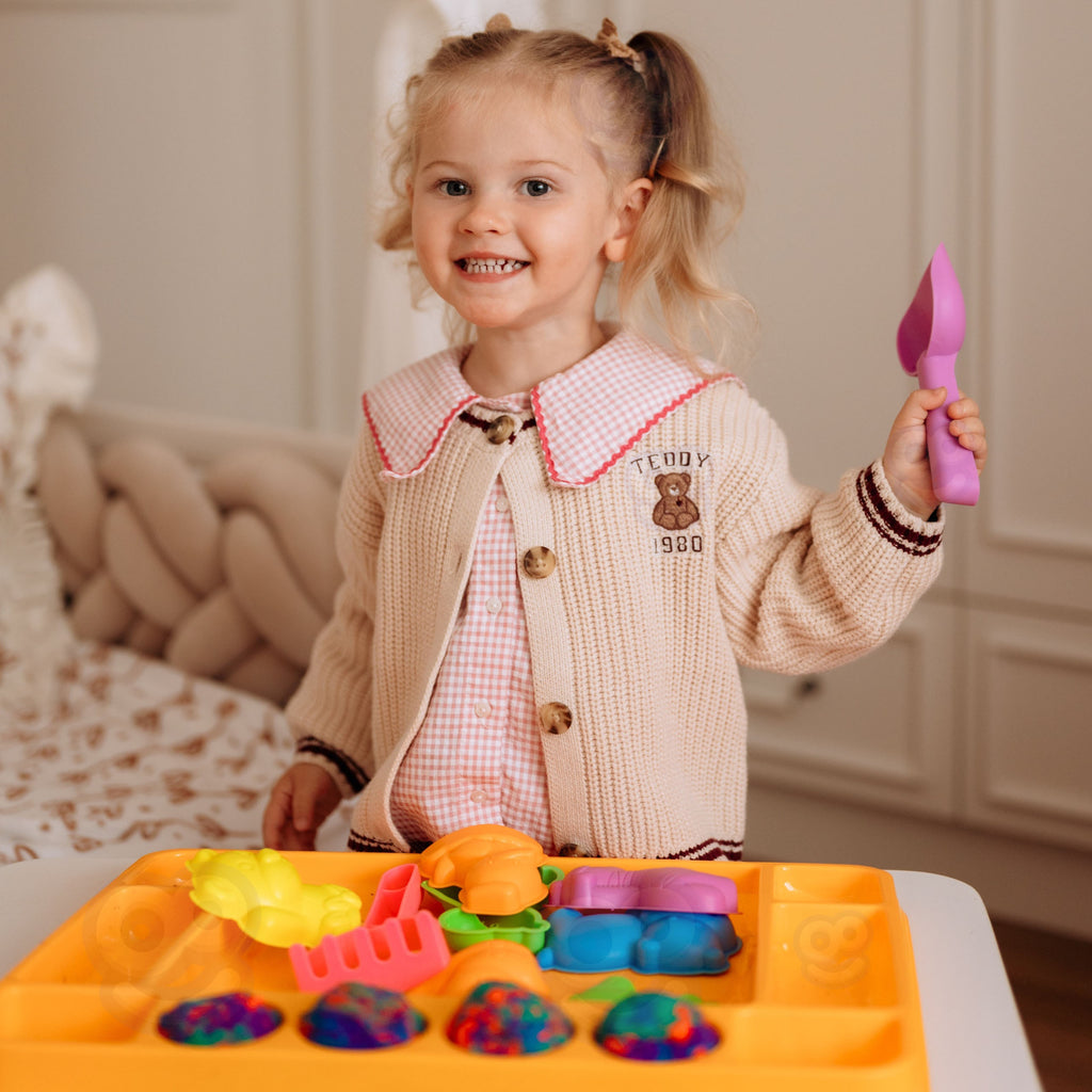 WOOPIE Piasek Kinetyczny 1,2 kg Zestaw XL ZOO Taca z Foremkami