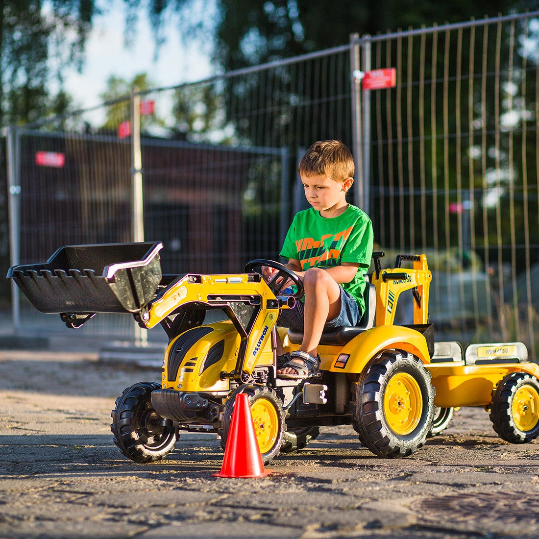FALK Traktor na Pedały Komatsu Koparko-Ładowarka z Przyczepą 3-7 lat