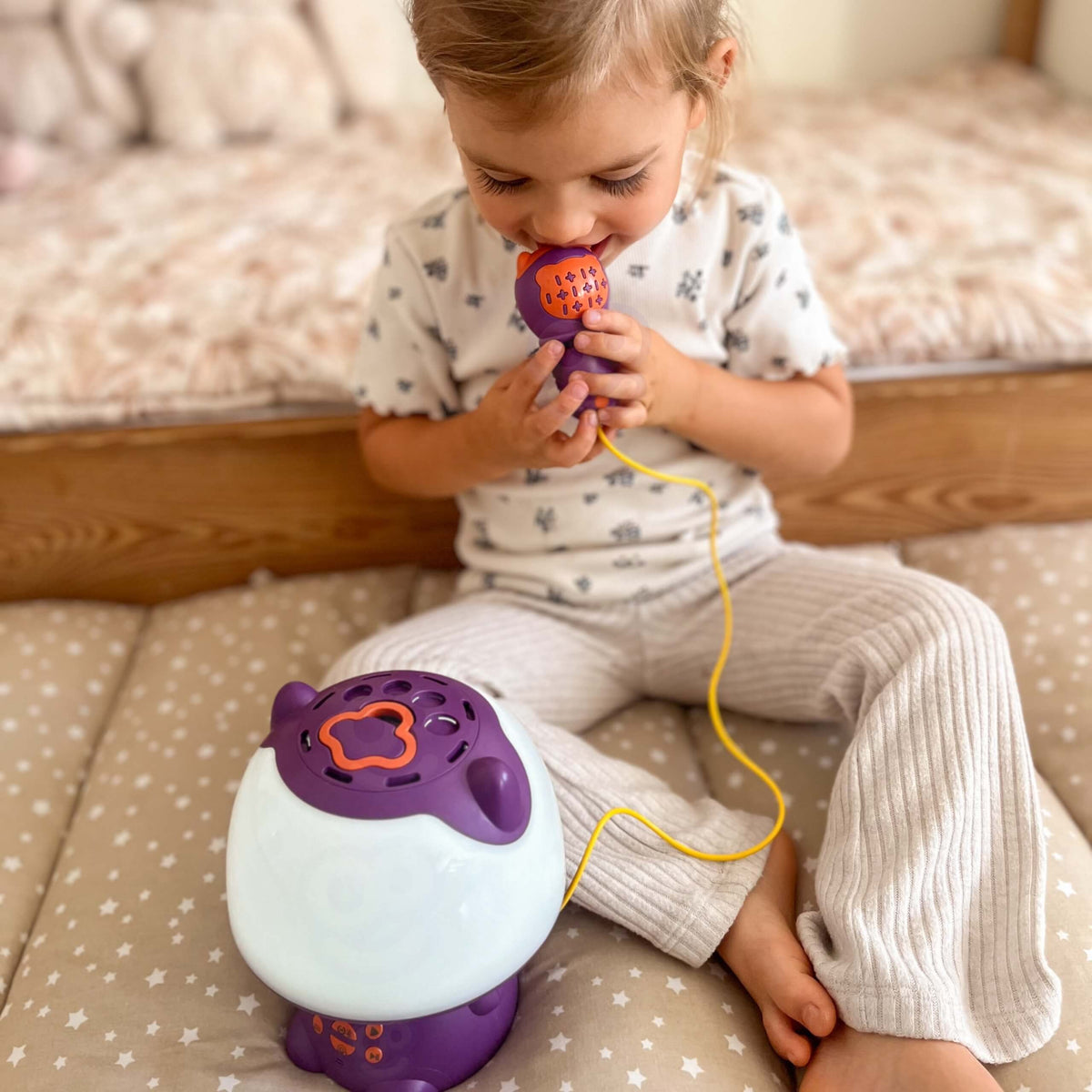 WOOPIE Multifunkcyjna Lampka RGB Głośnik Bluetooth Karaoke Modulator Głosu Karta SD AUX Fioletowa